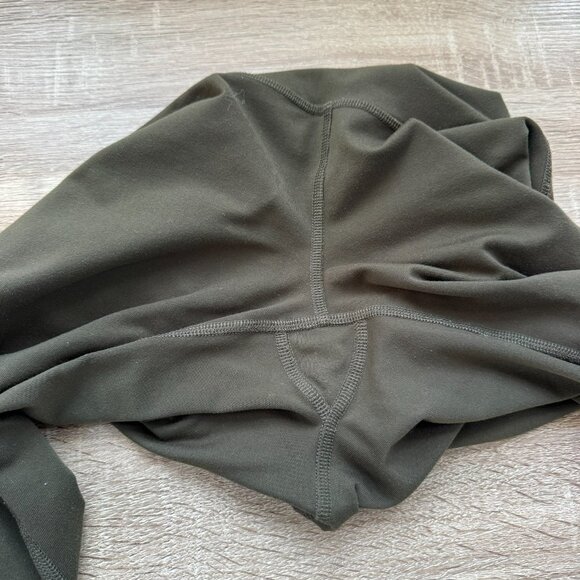 Alo Airlift Set 7/8 Leggings Intrigue Bra Top Green - Picture 5 of 8